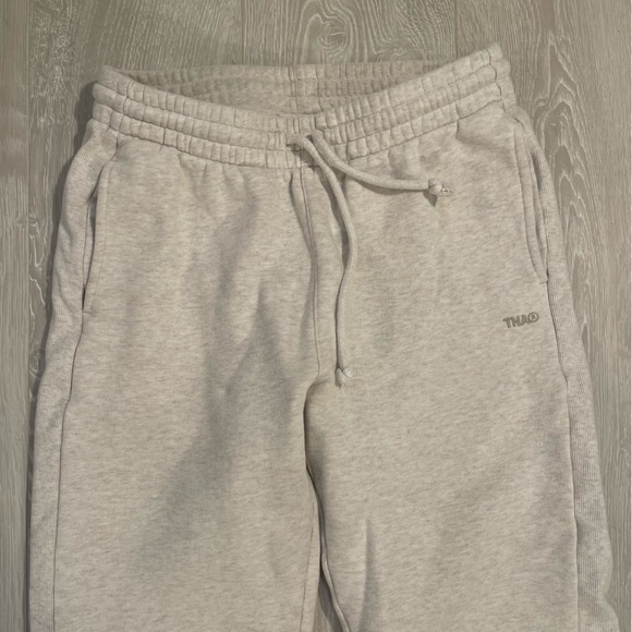 Aritzia TNA Cozy Sweatfleece Boyfriend Sweatpant creamy beige size small - Picture 3 of 9